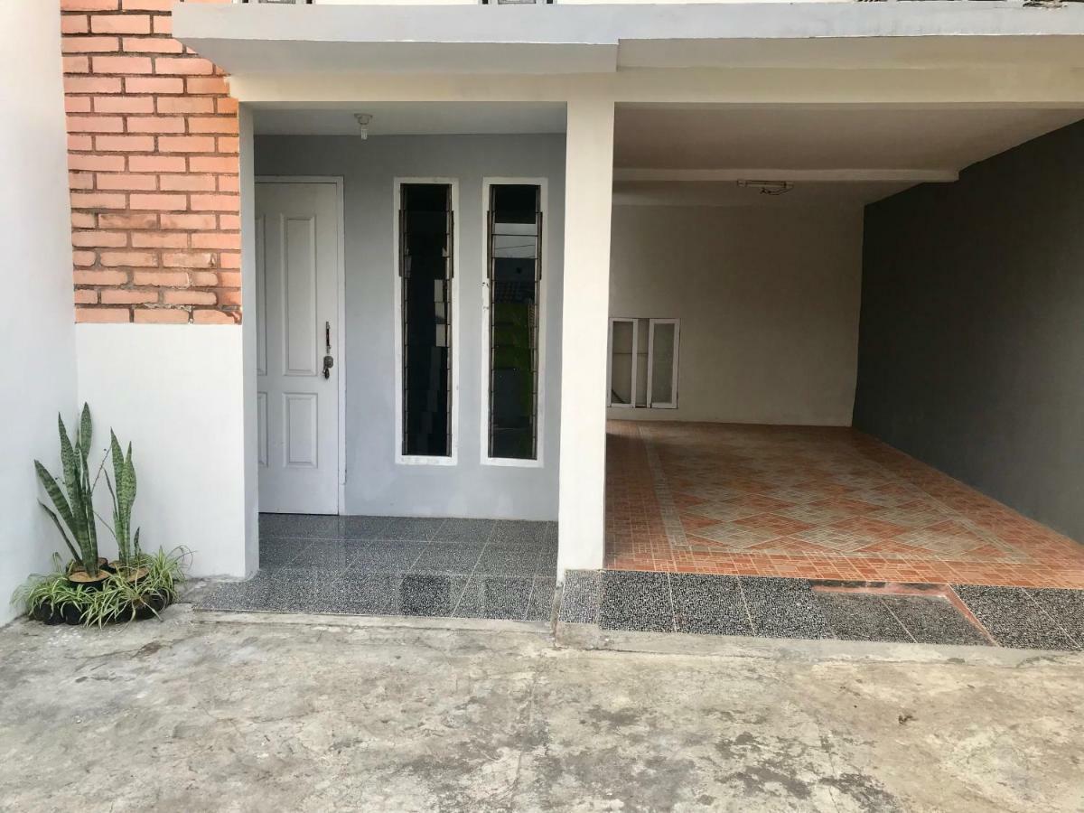 Villa Batu Keluarga Nn Екстериор снимка